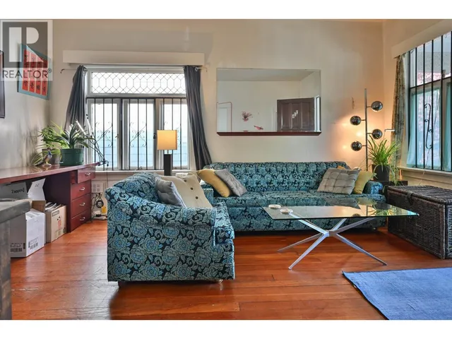 336 17TH AVENUE, Vancouver 2