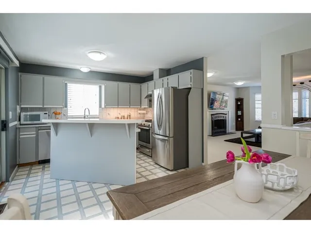 13526 64A AVENUE, Surrey 3