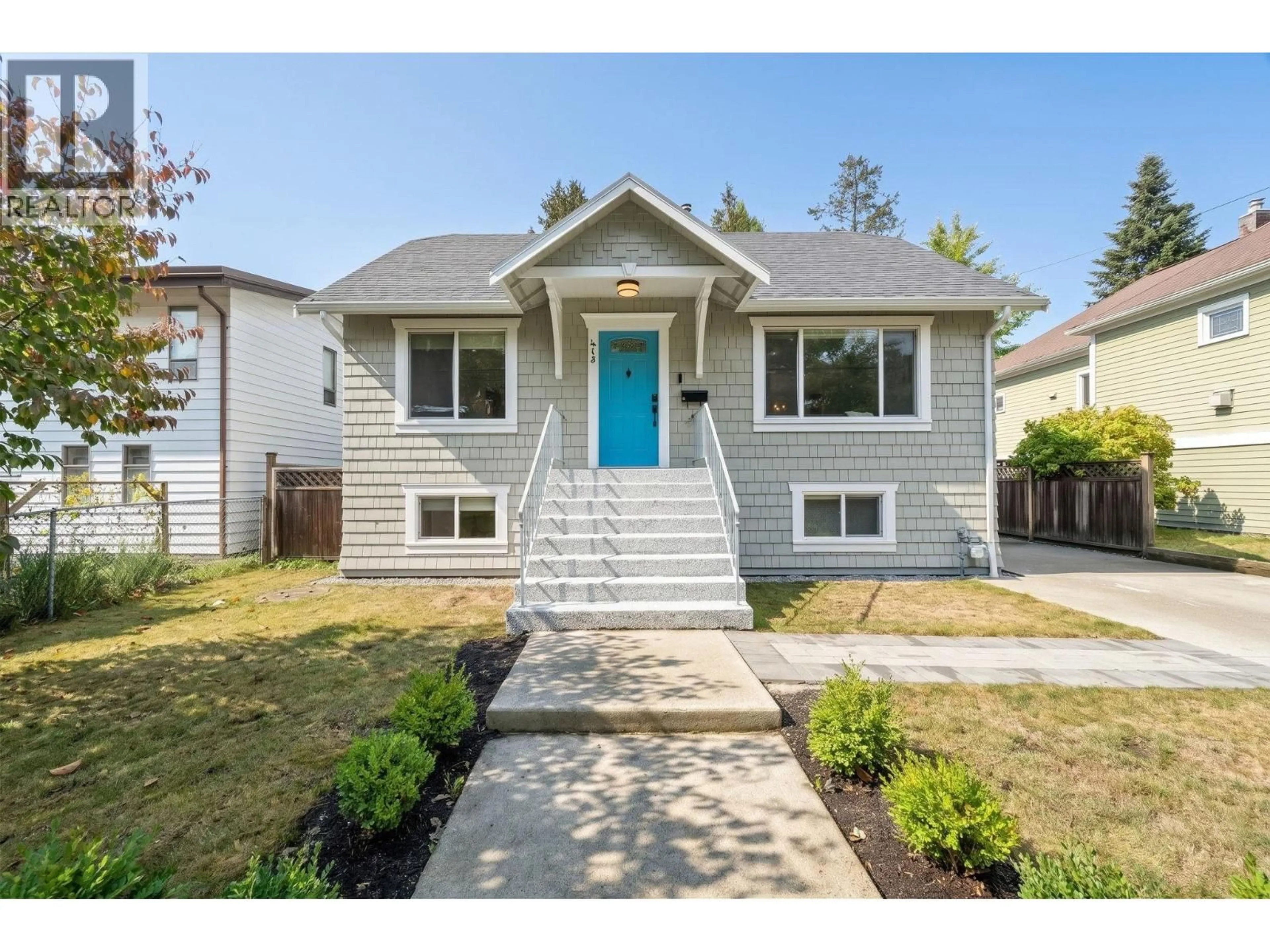Home with vinyl exterior material, street for 413 SEVENTH AVENUE, New Westminster British Columbia V3L1W6