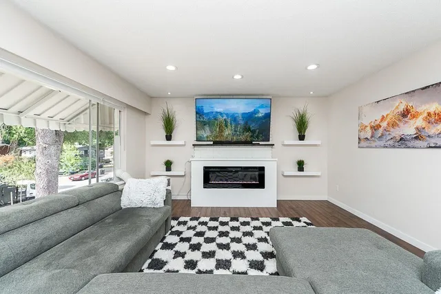 10232 142A STREET, Surrey 5