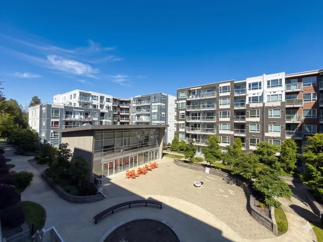 304 - 13963 105 BOULEVARD, Surrey 4