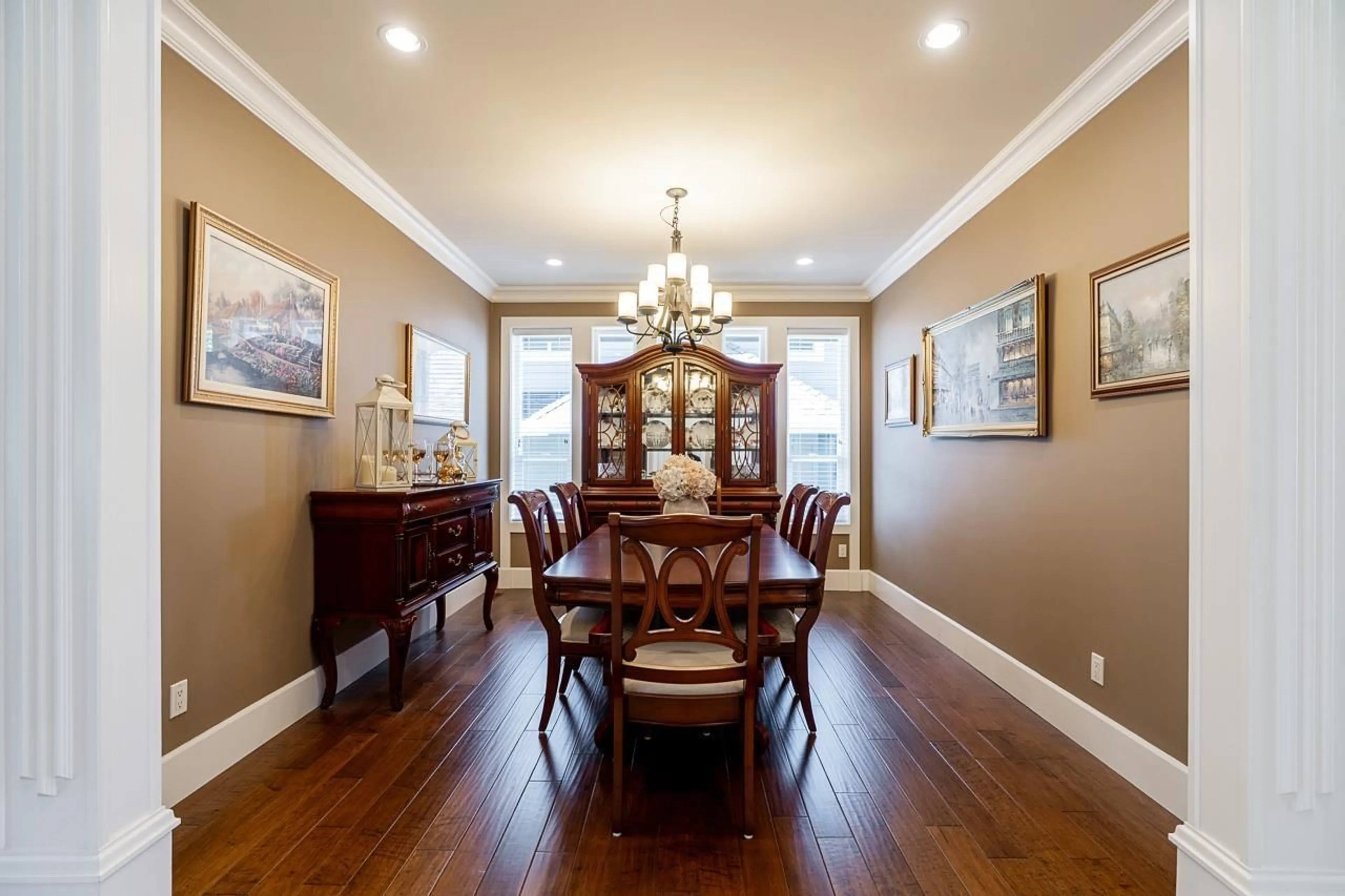 Dining room, wood/laminate floor for 16100 27A AVENUE, Surrey British Columbia V3Z0T6