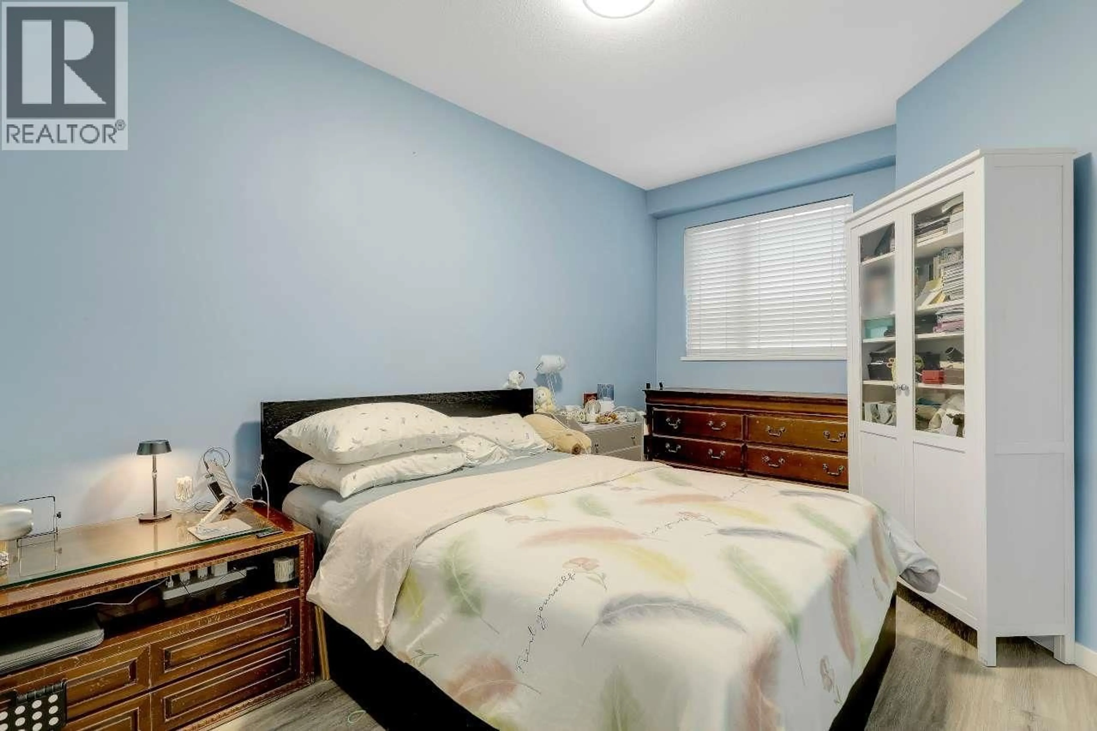 Bedroom with bed, unknown for PH7 - 5388 GRIMMER STREET, Burnaby British Columbia V5H0B9