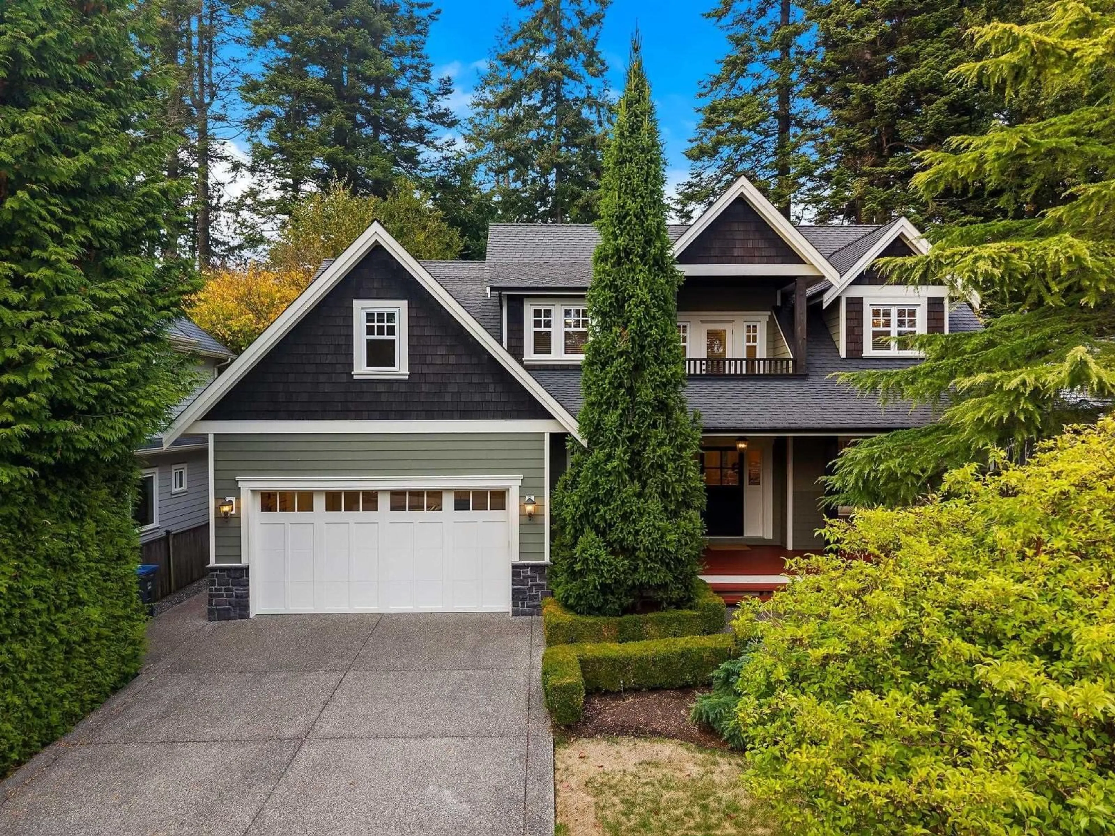 Home with vinyl exterior material, street for 13029 14 AVENUE, Surrey British Columbia V4A1G4