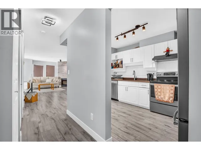 301 - 1655 GRANT AVENUE, Port Coquitlam 2