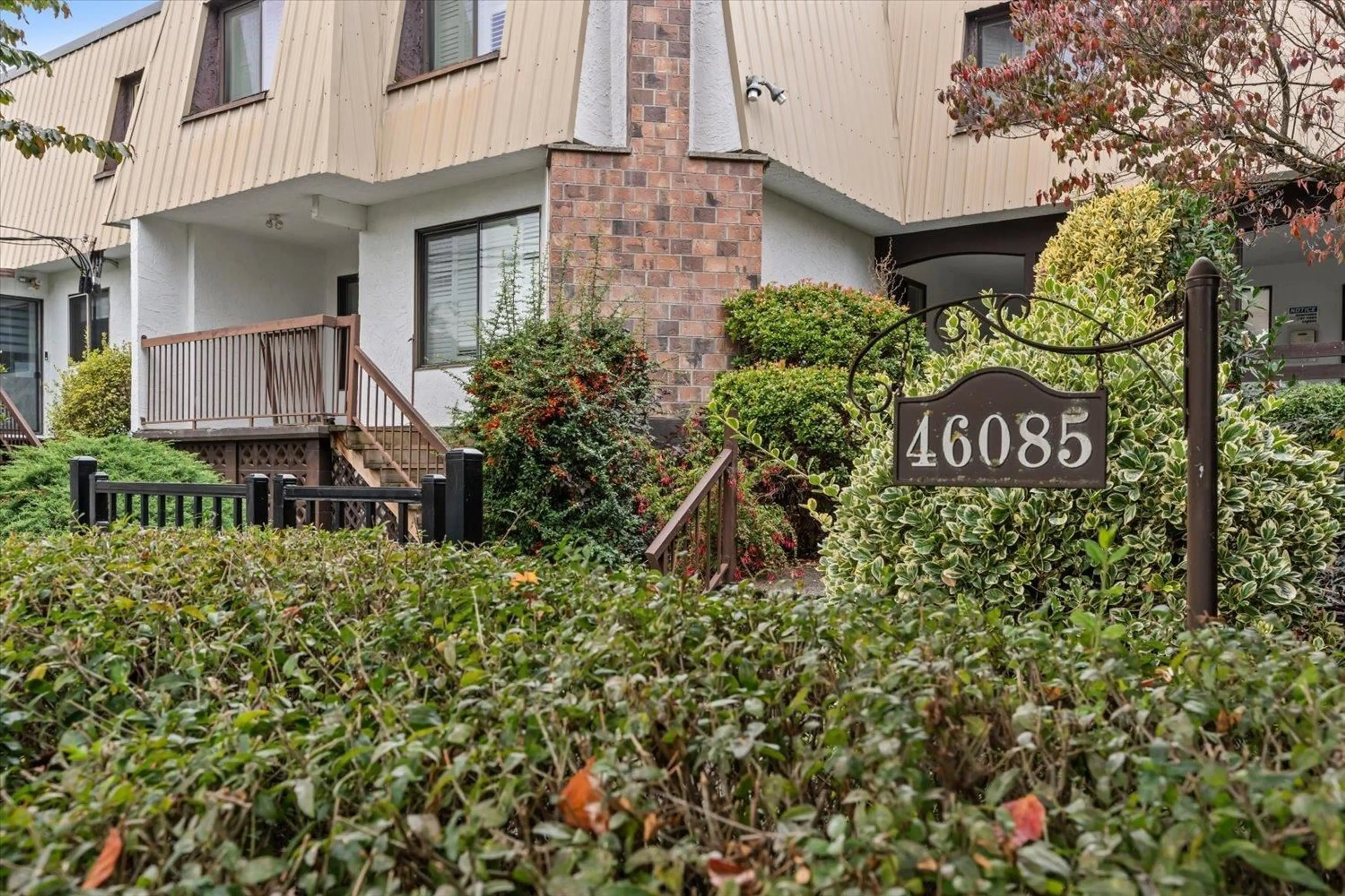 Unknown for 1 - 46085 GORE AVENUE, Chilliwack British Columbia V2P1Z5