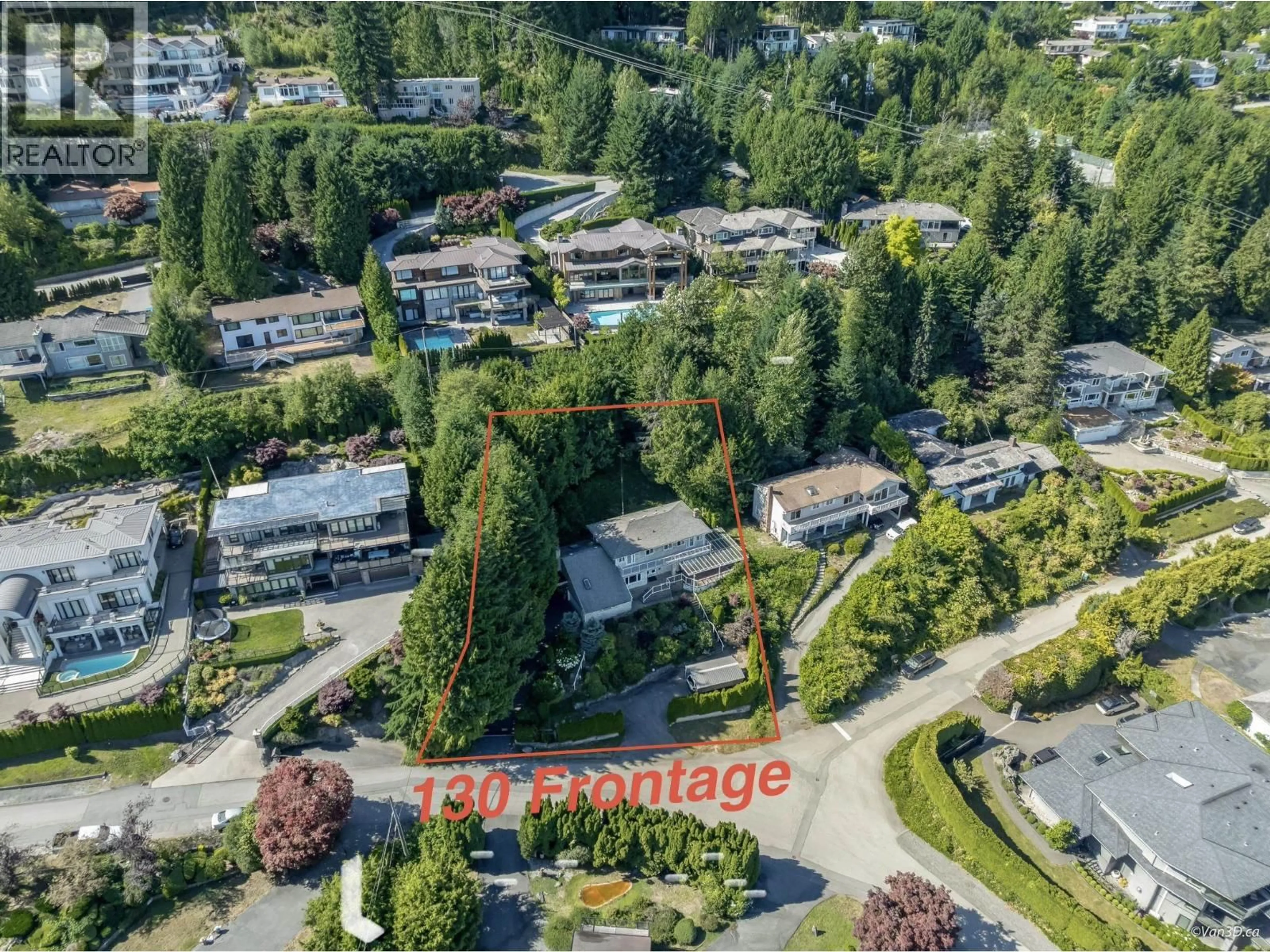 A pic from outside/outdoor area/front of a property/back of a property/a pic from drone, mountain view for 661 ANDOVER CRESCENT, West Vancouver British Columbia V7S1Y4