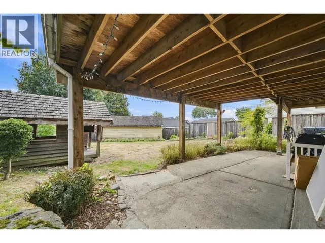 1912 LONDON STREET, New Westminster 5