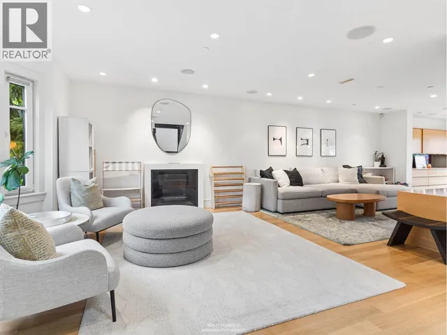 917 20TH AVENUE, Vancouver 3