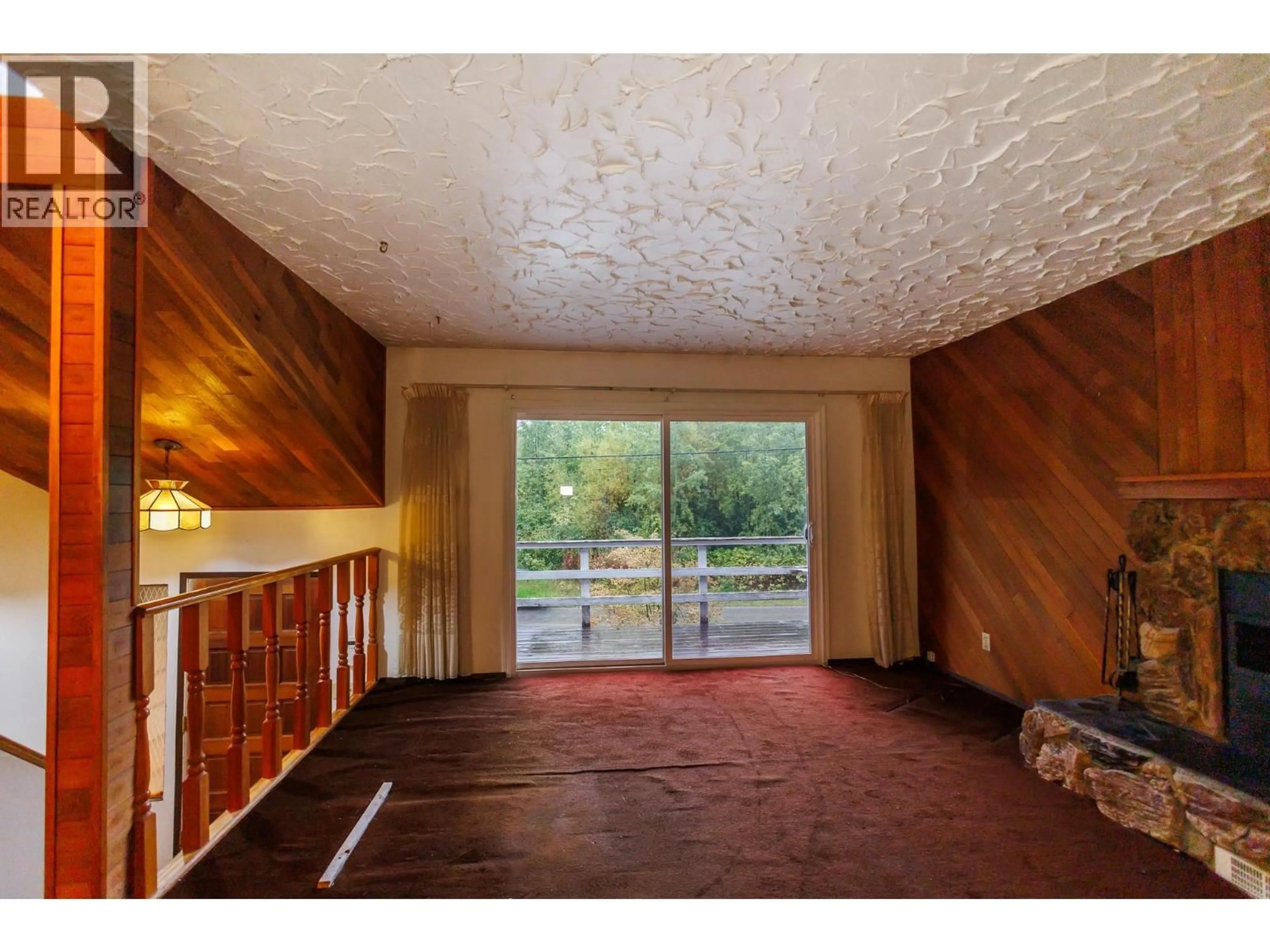 Indoor foyer for 2504 KERR STREET, Terrace British Columbia V8G2K3
