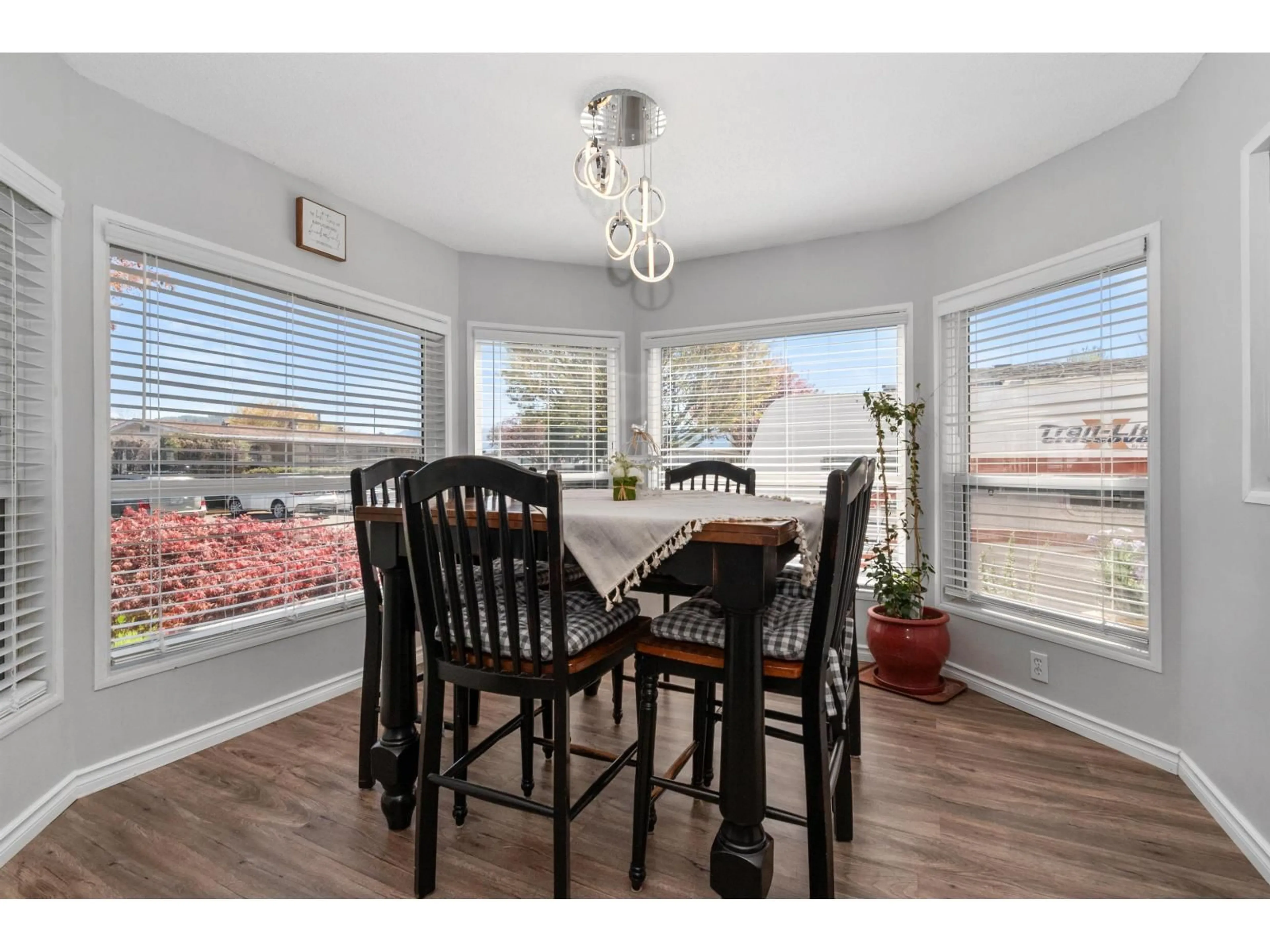Dining room, wood/laminate floor for 13 - 41168 LOUGHEED HIGHWAY, Mission British Columbia V0M1G0