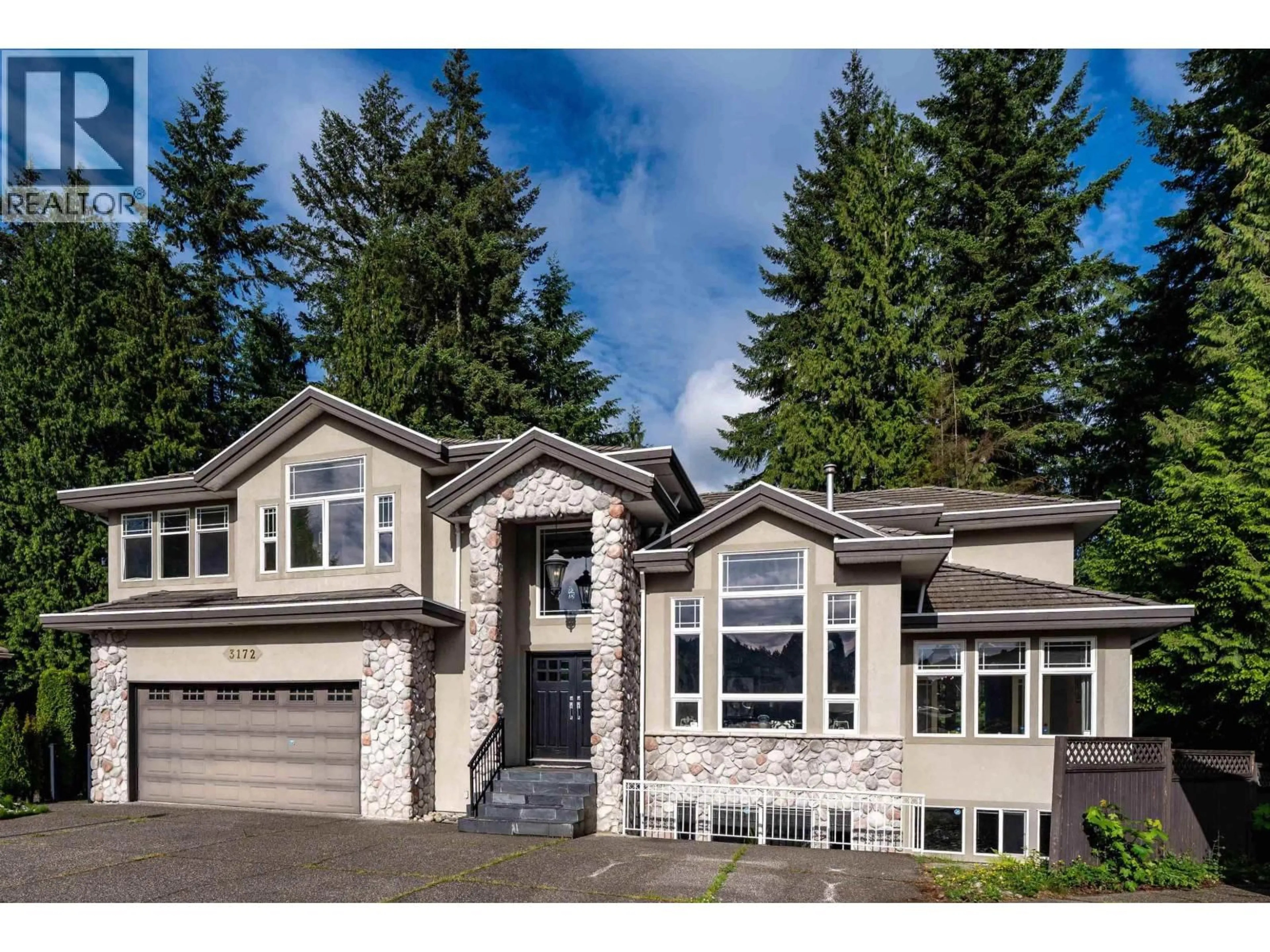 Home with vinyl exterior material, mountain view for 3172 HALLAM COURT, Coquitlam British Columbia V3E3C3