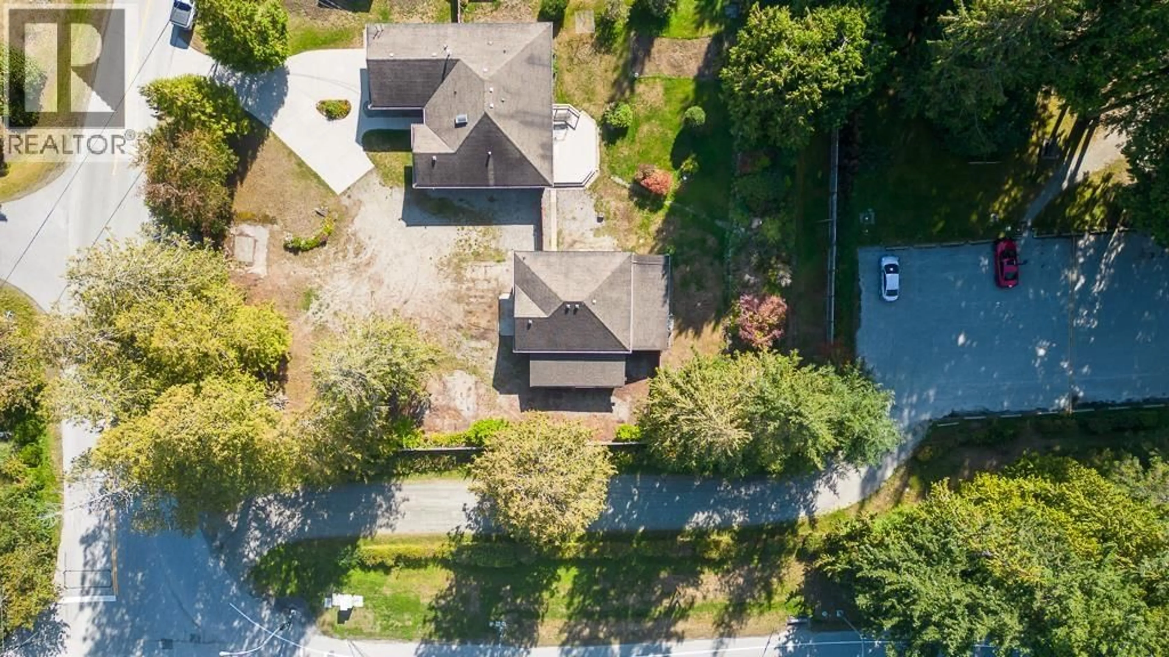 A pic from outside/outdoor area/front of a property/back of a property/a pic from drone, street for 619 OCEAN VIEW, Gibsons British Columbia V0N1V3