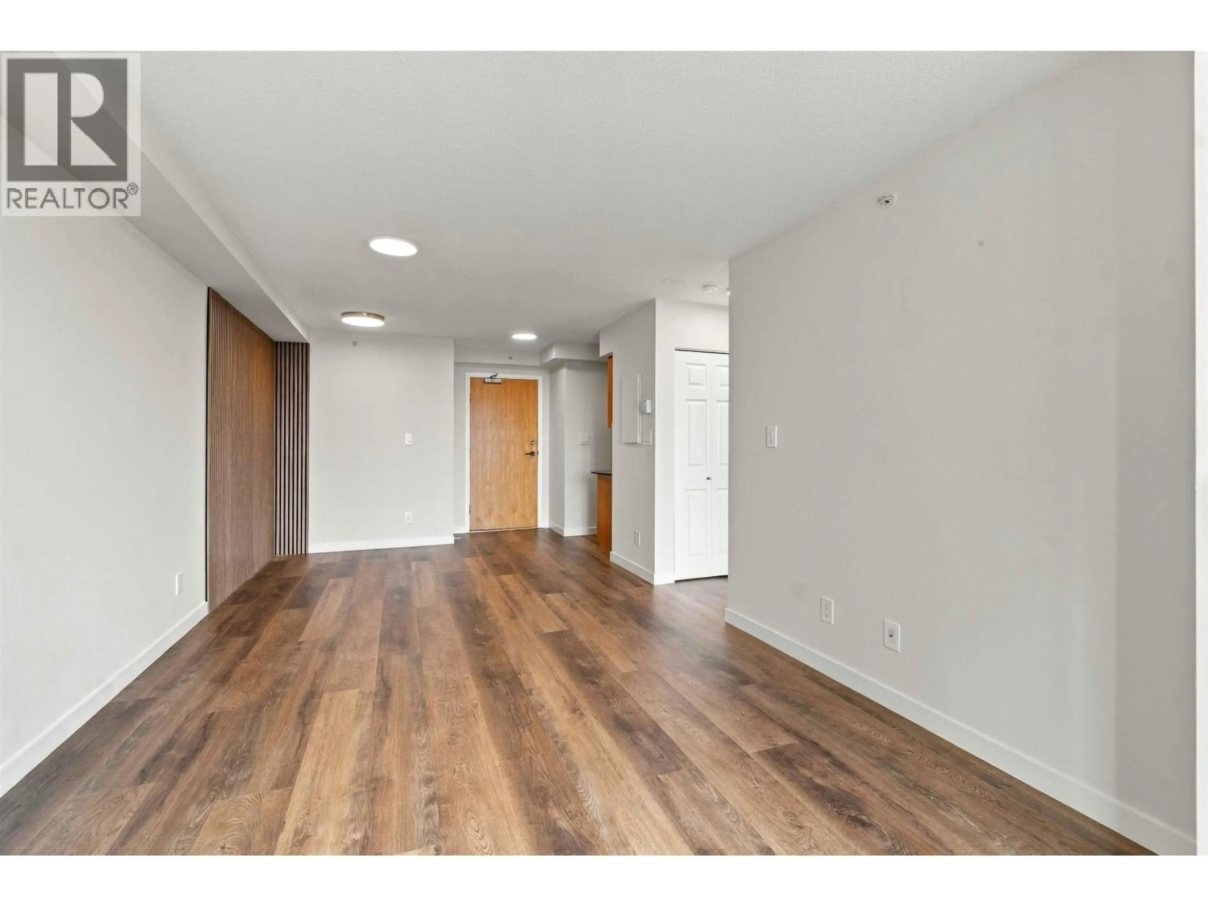 Indoor foyer for 1707 - 63 KEEFER PLACE, Vancouver British Columbia V6B6N6