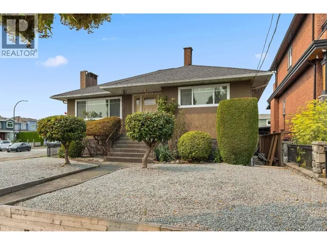 2515 45TH AVENUE, Vancouver 2