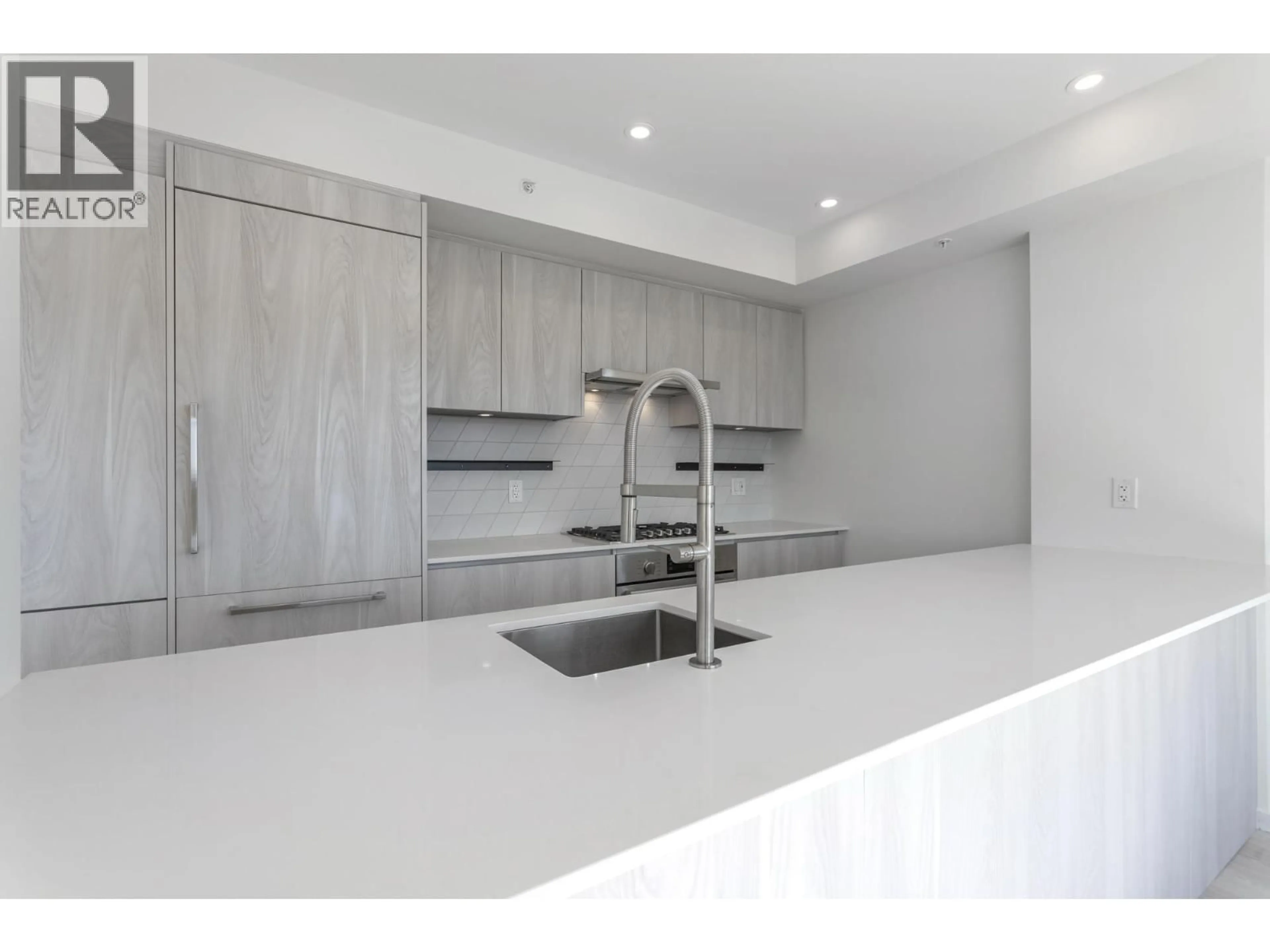 Unknown for 602 - 3264 VANNESS STREET, Vancouver British Columbia V5R0L5