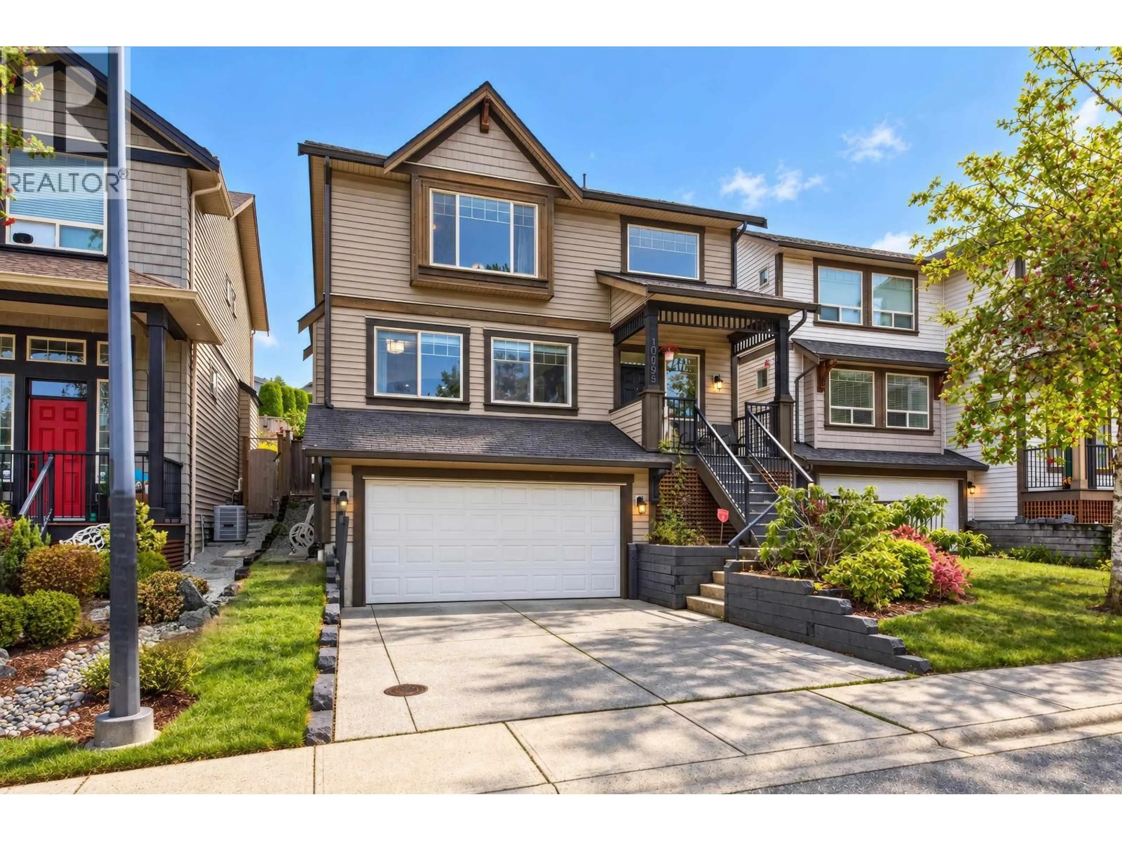 Home with vinyl exterior material, street for 10758 BEECHAM PLACE, Maple Ridge British Columbia V2W0E9