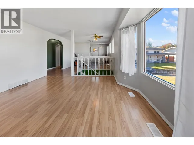 149 LOFTING PLACE, Prince George 3
