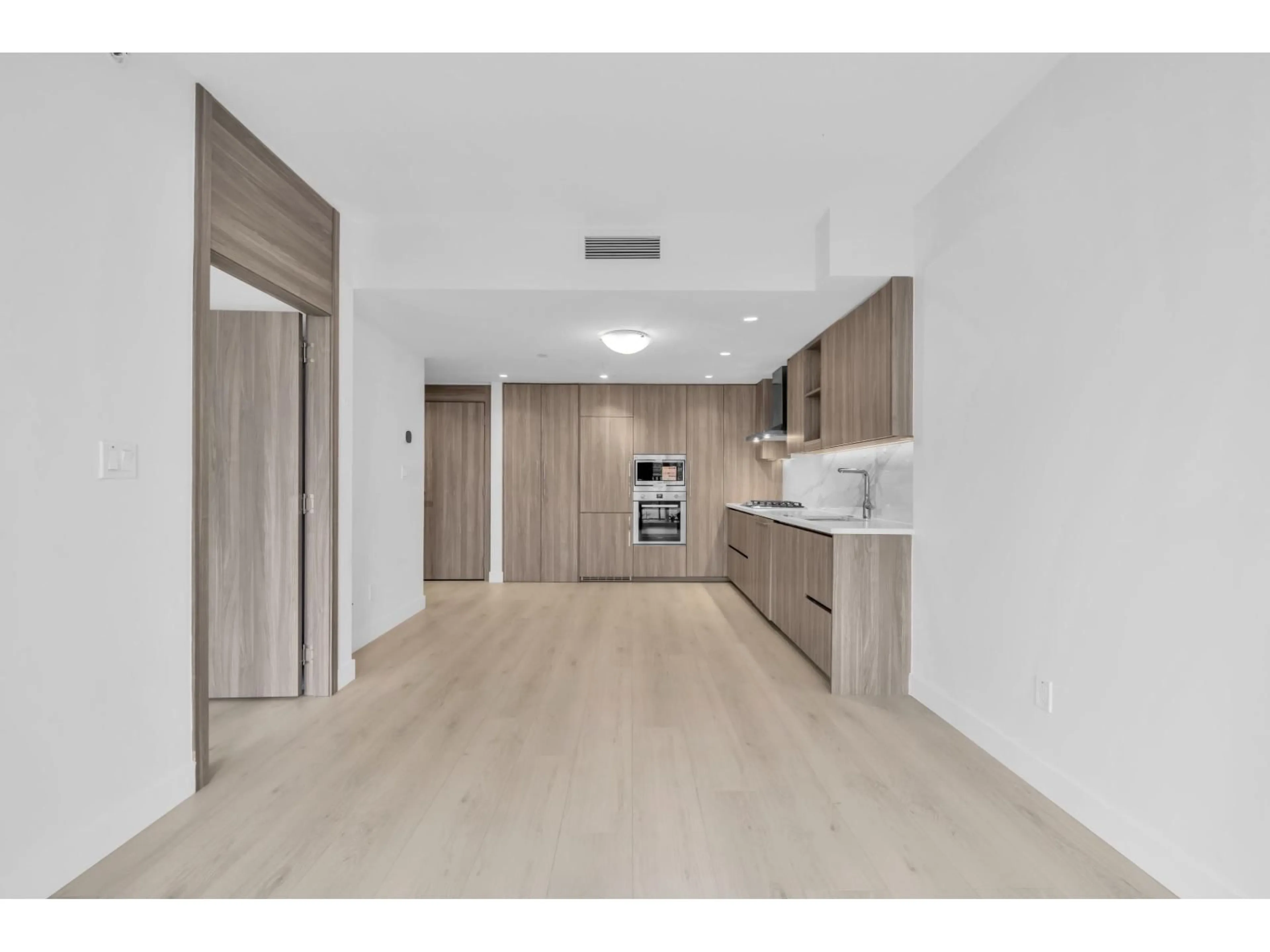 Standard kitchen, unknown for 801 - 9887 WHALLEY BOULEVARD, Surrey British Columbia V3T0P4