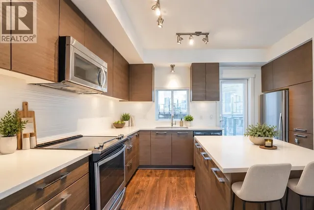 7 - 909 CLARKE ROAD, Port Moody 3