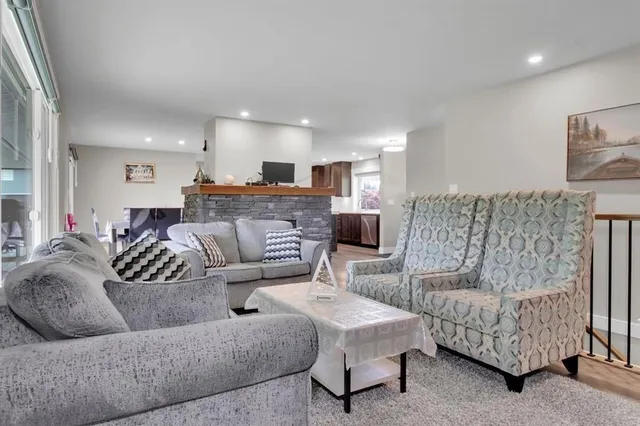 8972 DEWDNEY TRUNK ROAD, Mission 5
