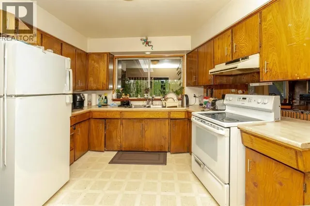 12250 SKILLEN STREET, Maple Ridge 5