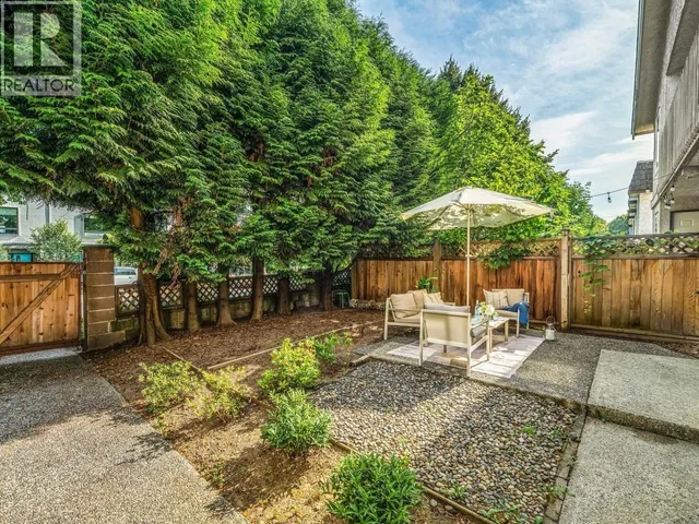 310 16TH AVENUE, Vancouver 2