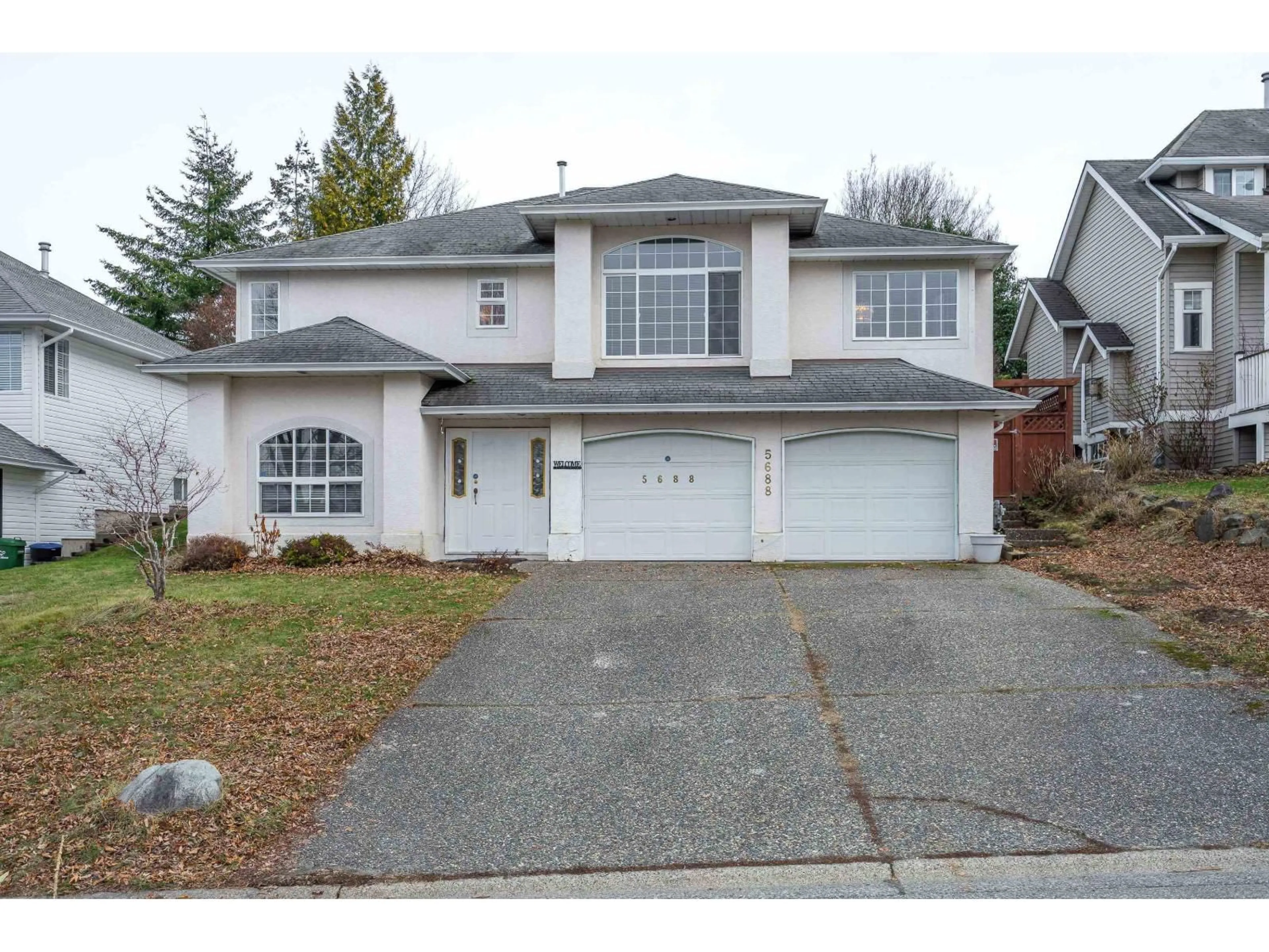 Home with vinyl exterior material, street for 5688 STONEHAVEN STREET, Chilliwack British Columbia V2R3Y6