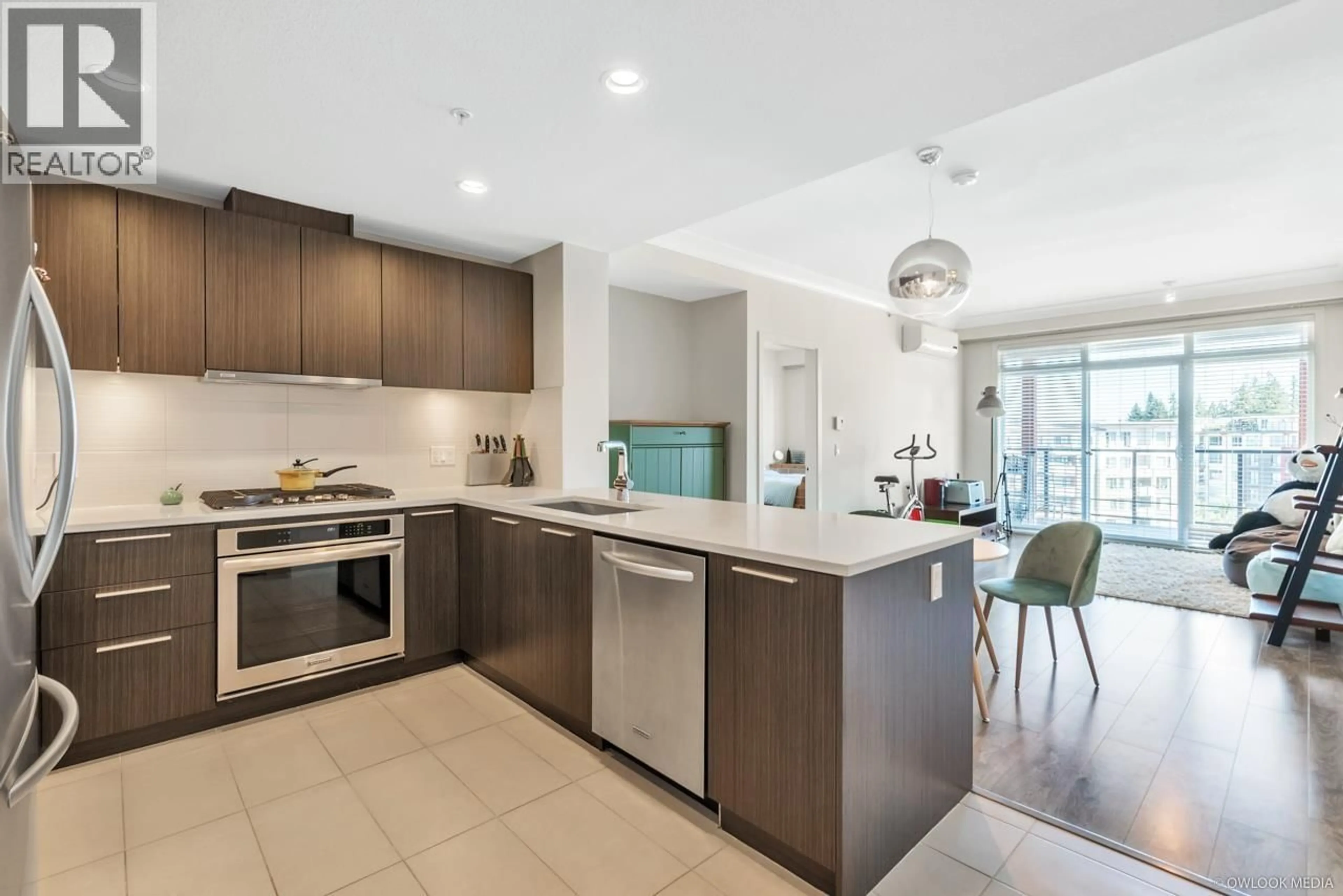 Open concept kitchen, ceramic/tile floor for PH19 - 6033 GRAY AVENUE, Vancouver British Columbia V6S0G3
