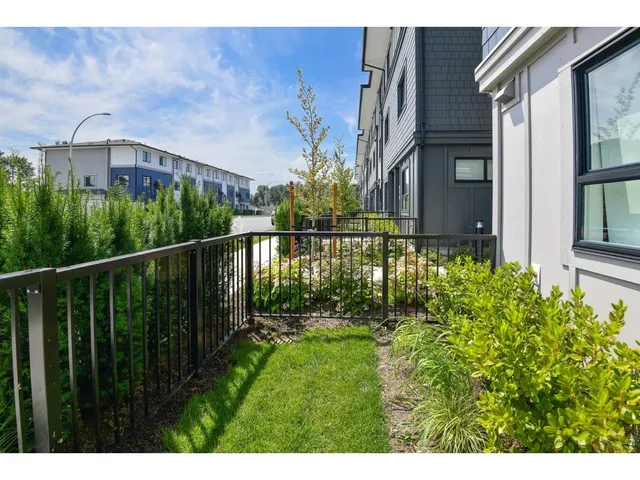 8 - 33520 KINGSTON AVENUE, Abbotsford 3