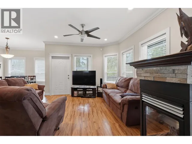 24230 104 AVENUE, Maple Ridge 3