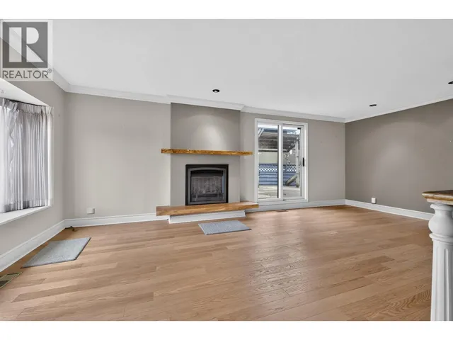 6338 WALTHAM AVENUE, Burnaby 3