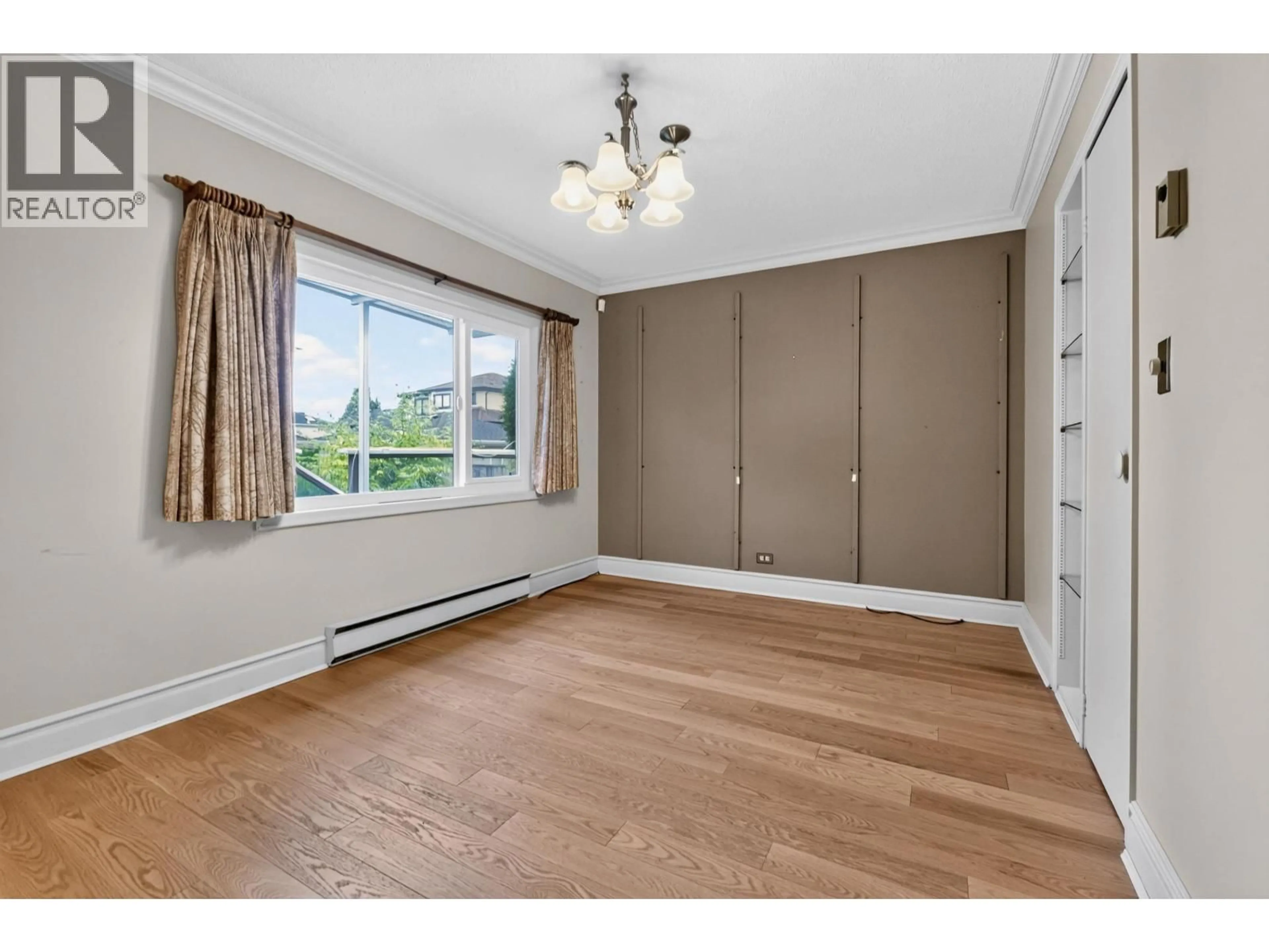 A pic of a room for 6338 WALTHAM AVENUE, Burnaby British Columbia V5H3V4