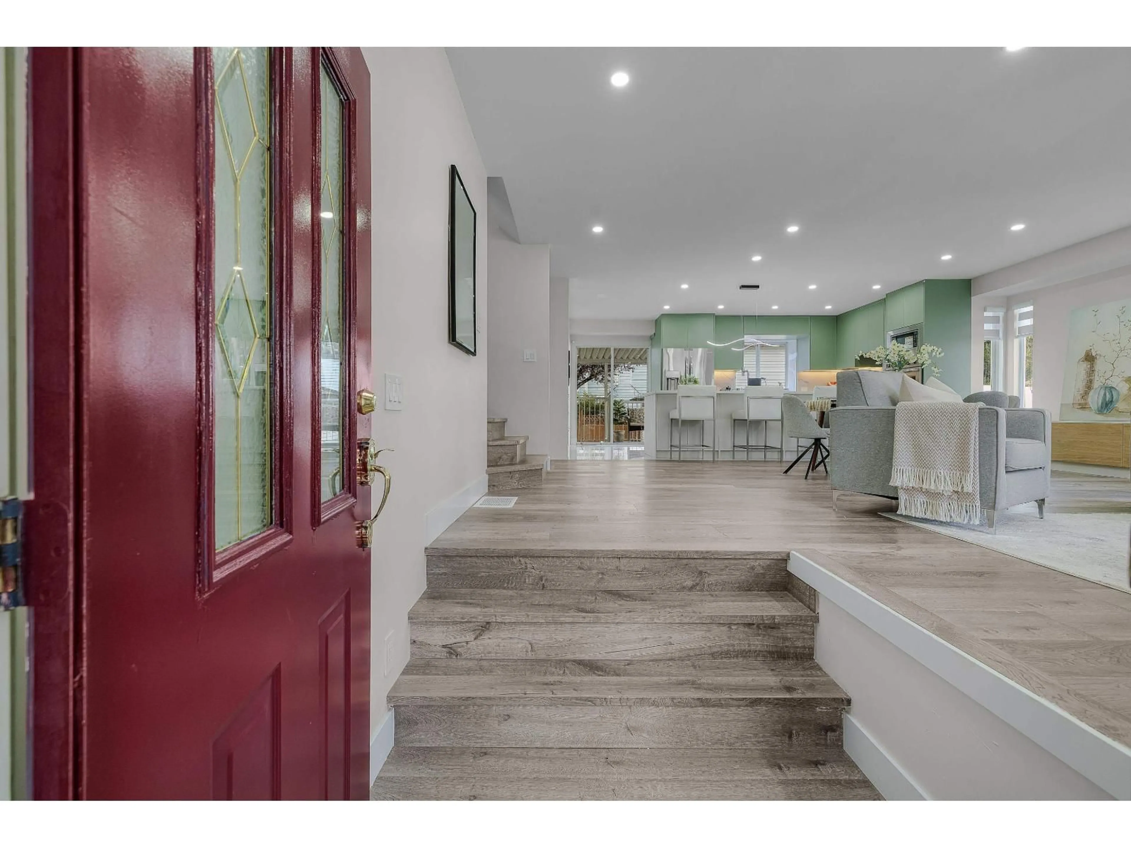 Indoor entryway for 2907 CROSSLEY DRIVE, Abbotsford British Columbia V2T5H1
