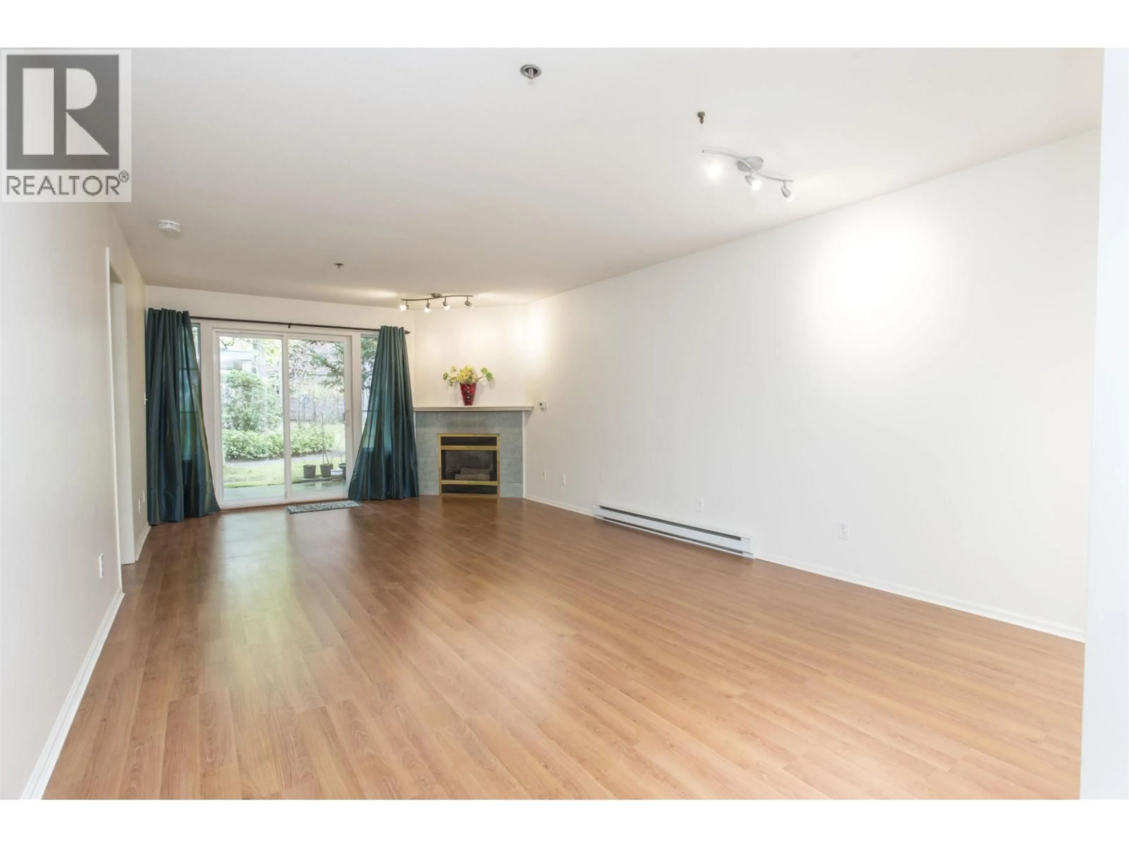 A pic of a room for 22 - 12449 191 STREET, Pitt Meadows British Columbia V3Y2R4