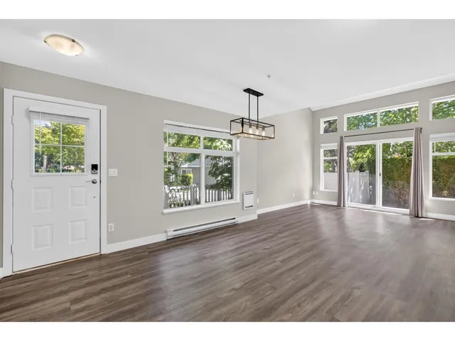 120 - 20033 70 AVENUE, Langley 5