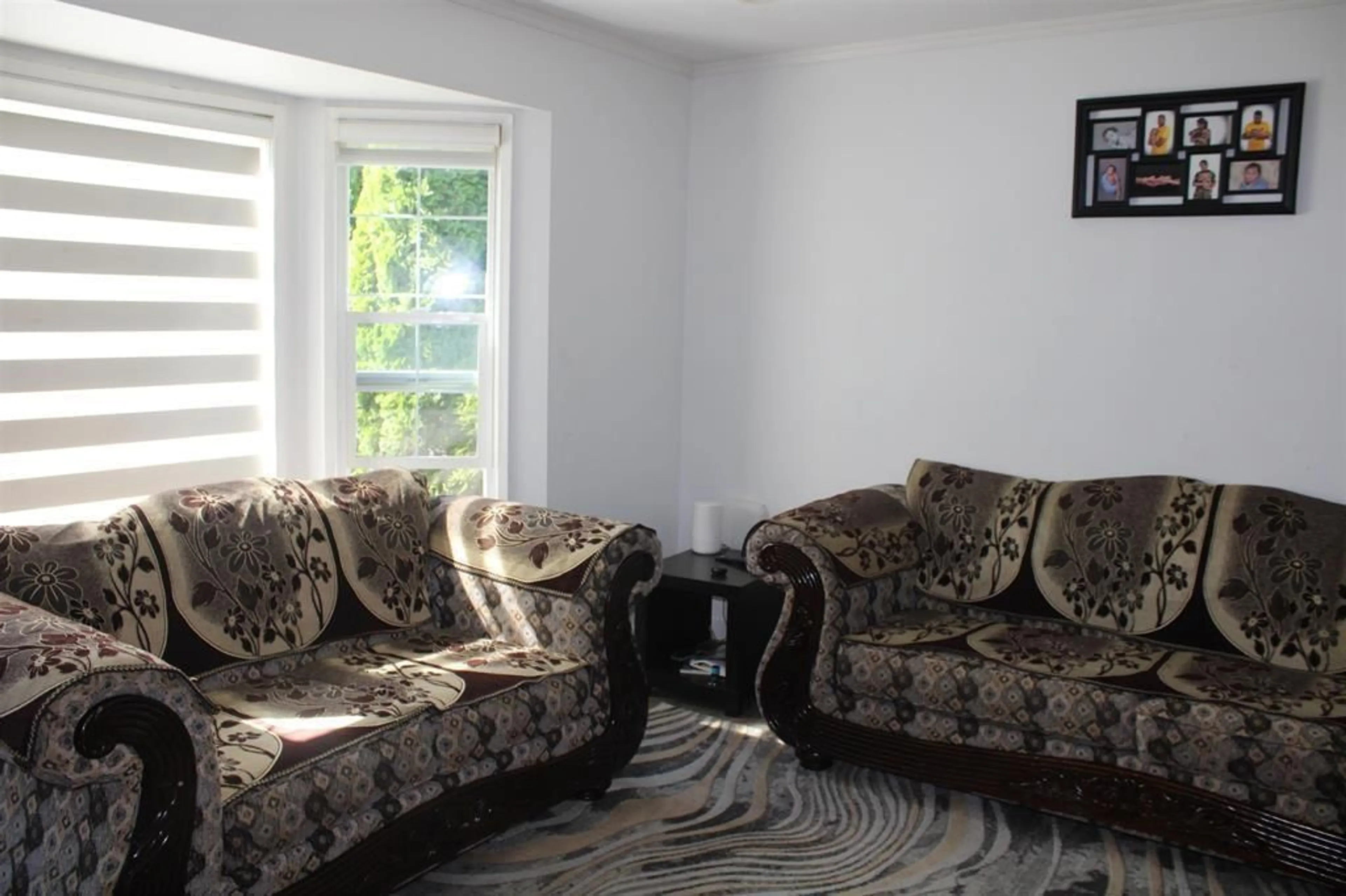Living room with furniture, unknown for 3752 HARWOOD CRESCENT, Abbotsford British Columbia V2S7A6
