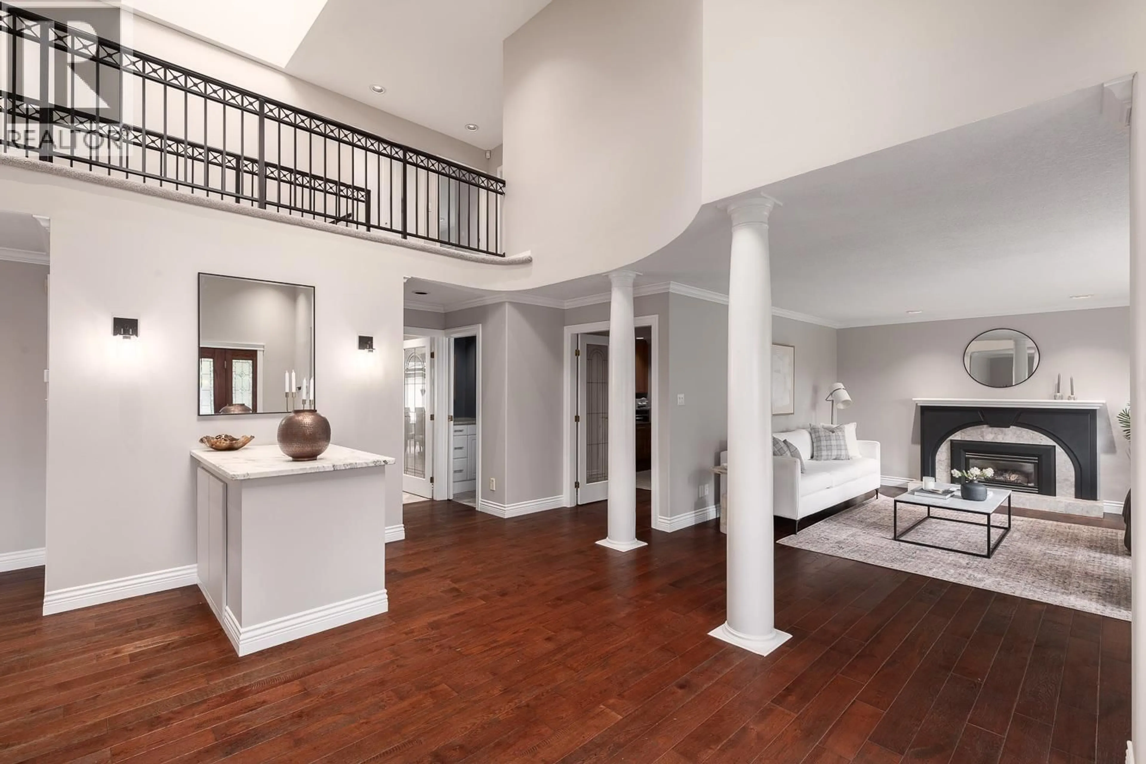 Indoor foyer for 3557 36TH AVENUE, Vancouver British Columbia V6N2S1