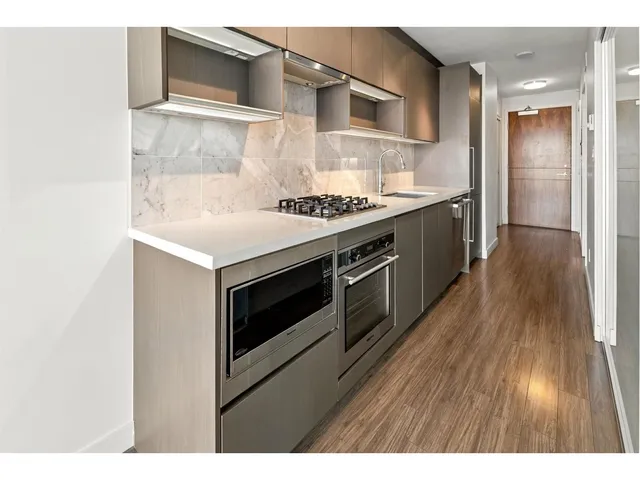2611 - 13696 100 AVENUE, Surrey 4