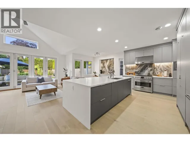 5358 CRESCENT DRIVE, Delta 2