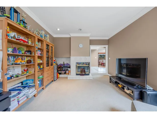 2443 150 STREET, Surrey 4
