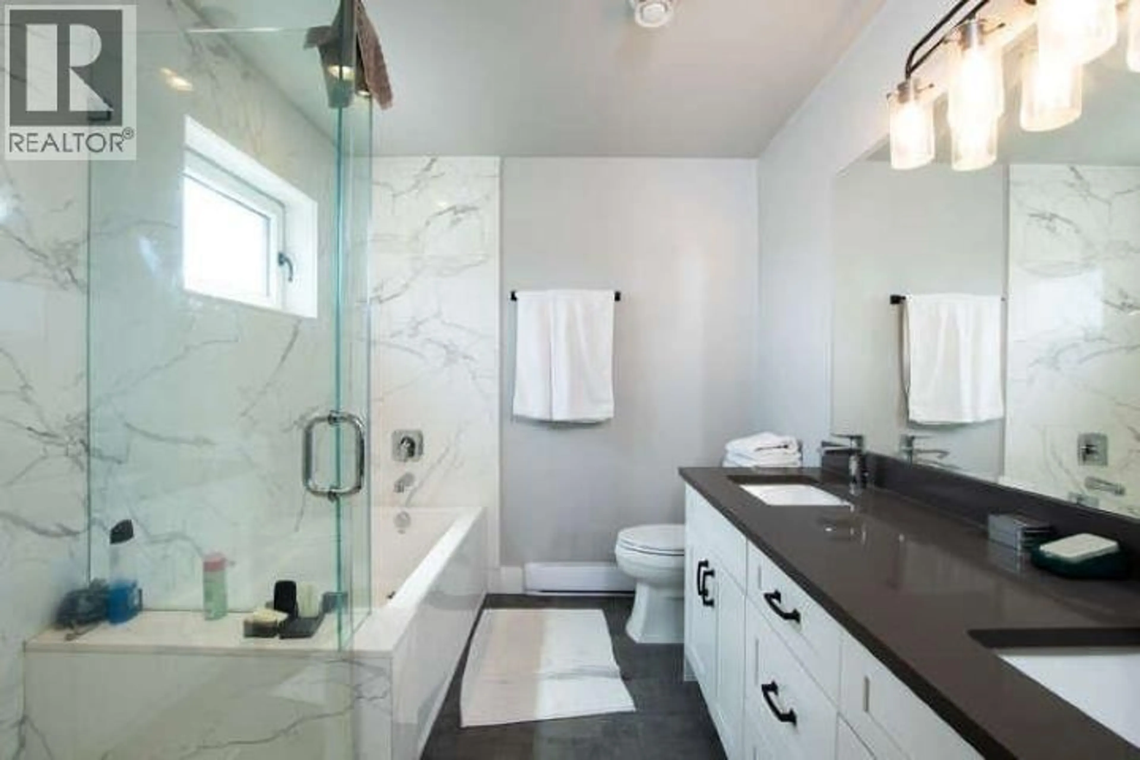 Contemporary bathroom, ceramic/tile floor for 102 - 4876 DELTA STREET, Delta British Columbia V4K2T8