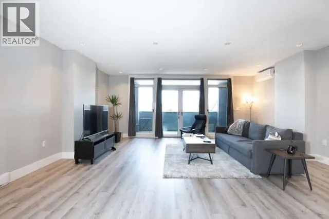 102 - 4876 DELTA STREET, Delta 5