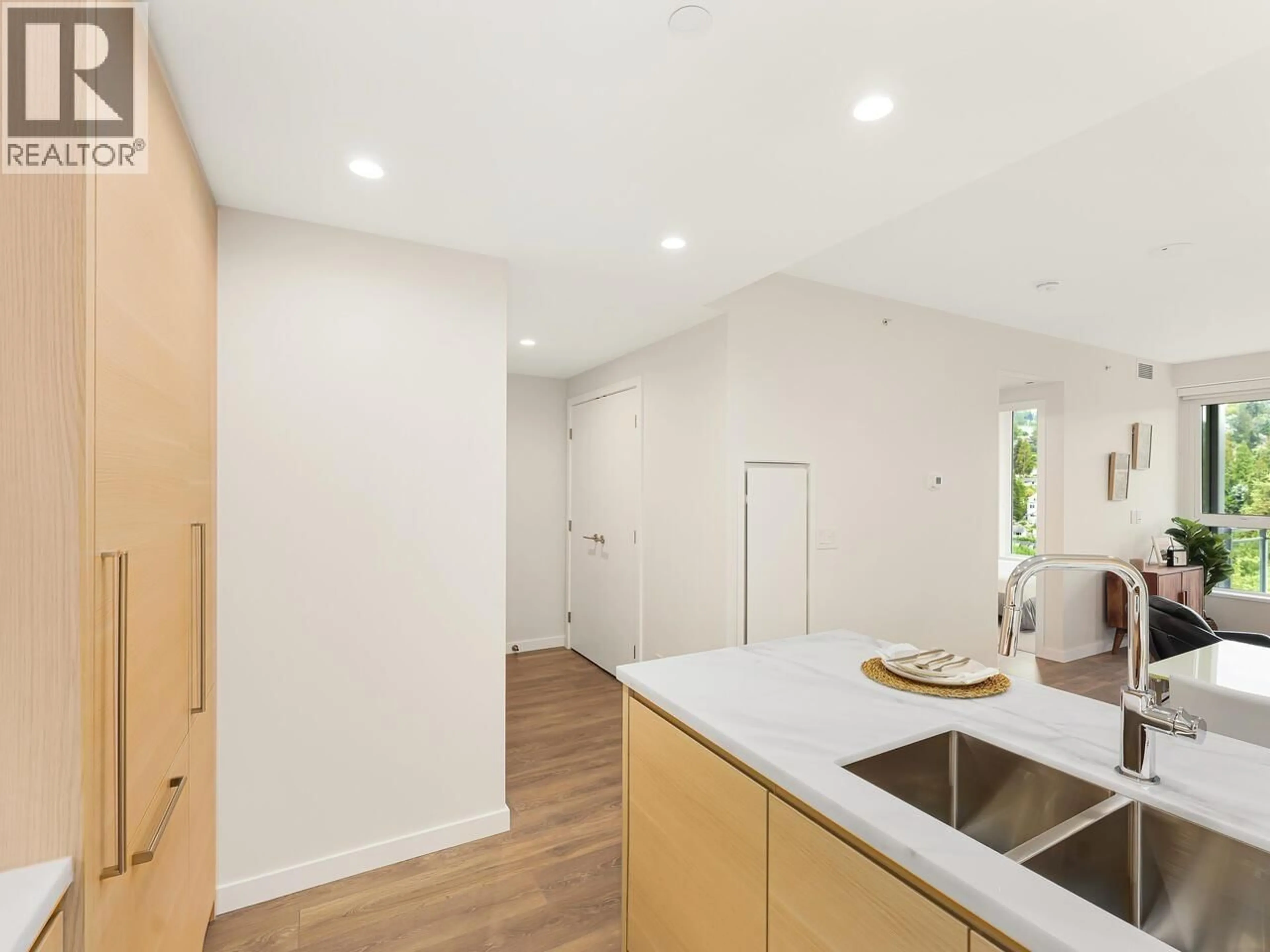 Standard kitchen, unknown for 1605 - 308 MORRISSEY, Port Moody British Columbia V3H0M2