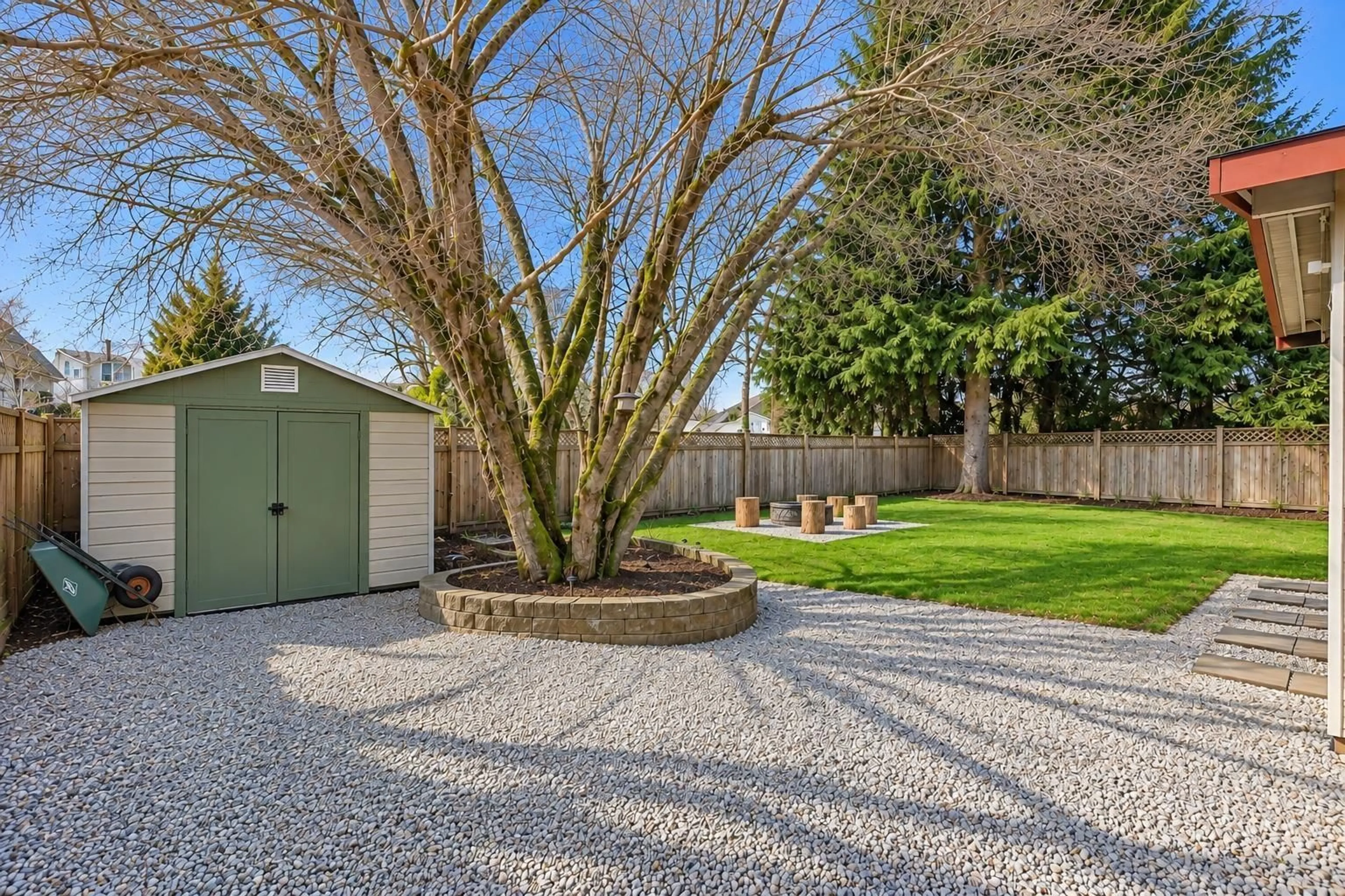 Patio, street for 21635 50A AVENUE, Langley British Columbia V3A8W9