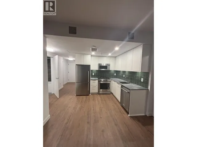 414 - 645 COMO LAKE AVENUE, Coquitlam 4