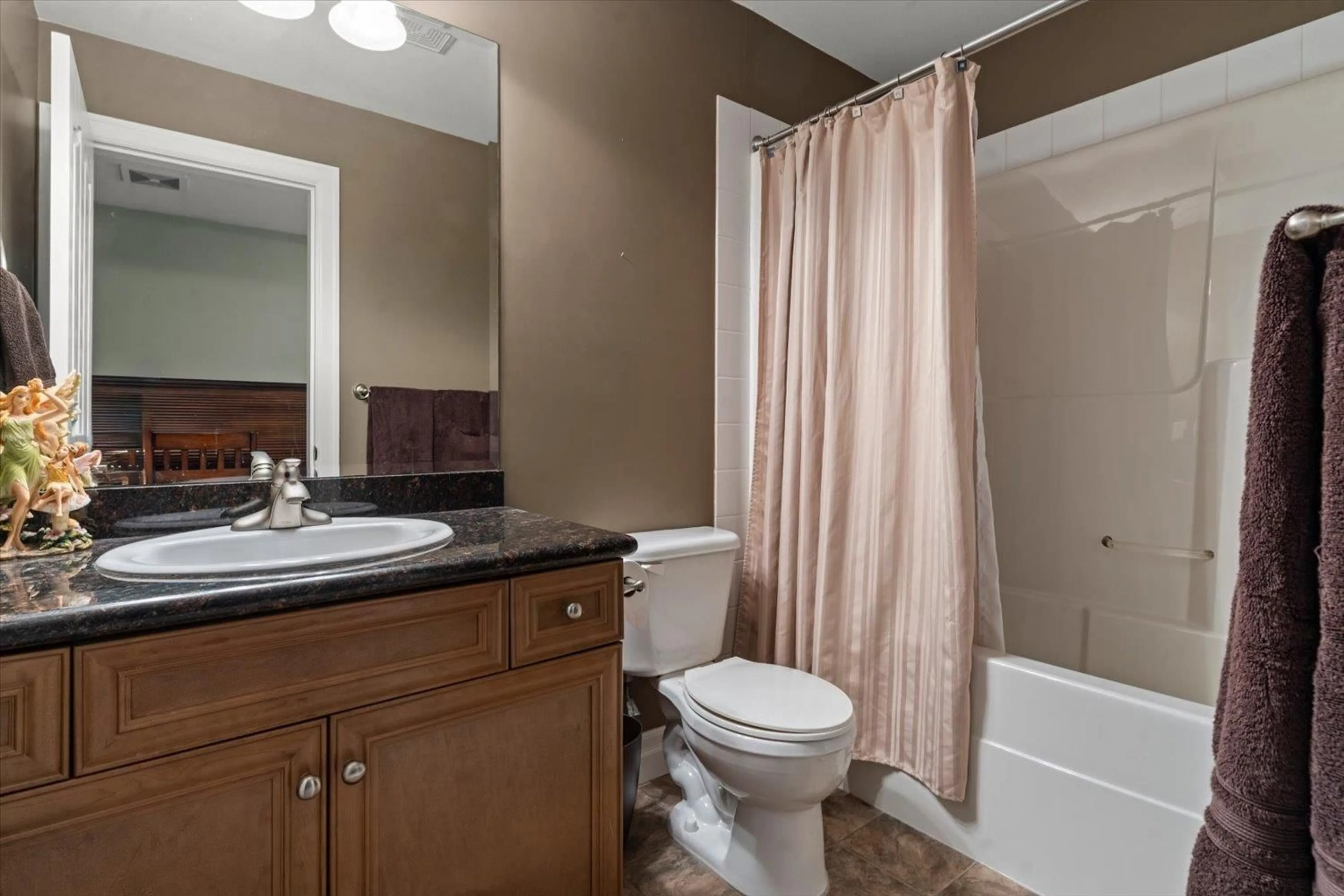 Standard bathroom, unknown for 61 - 6449 BLACKWOOD LANE, Chilliwack British Columbia V2R5X5