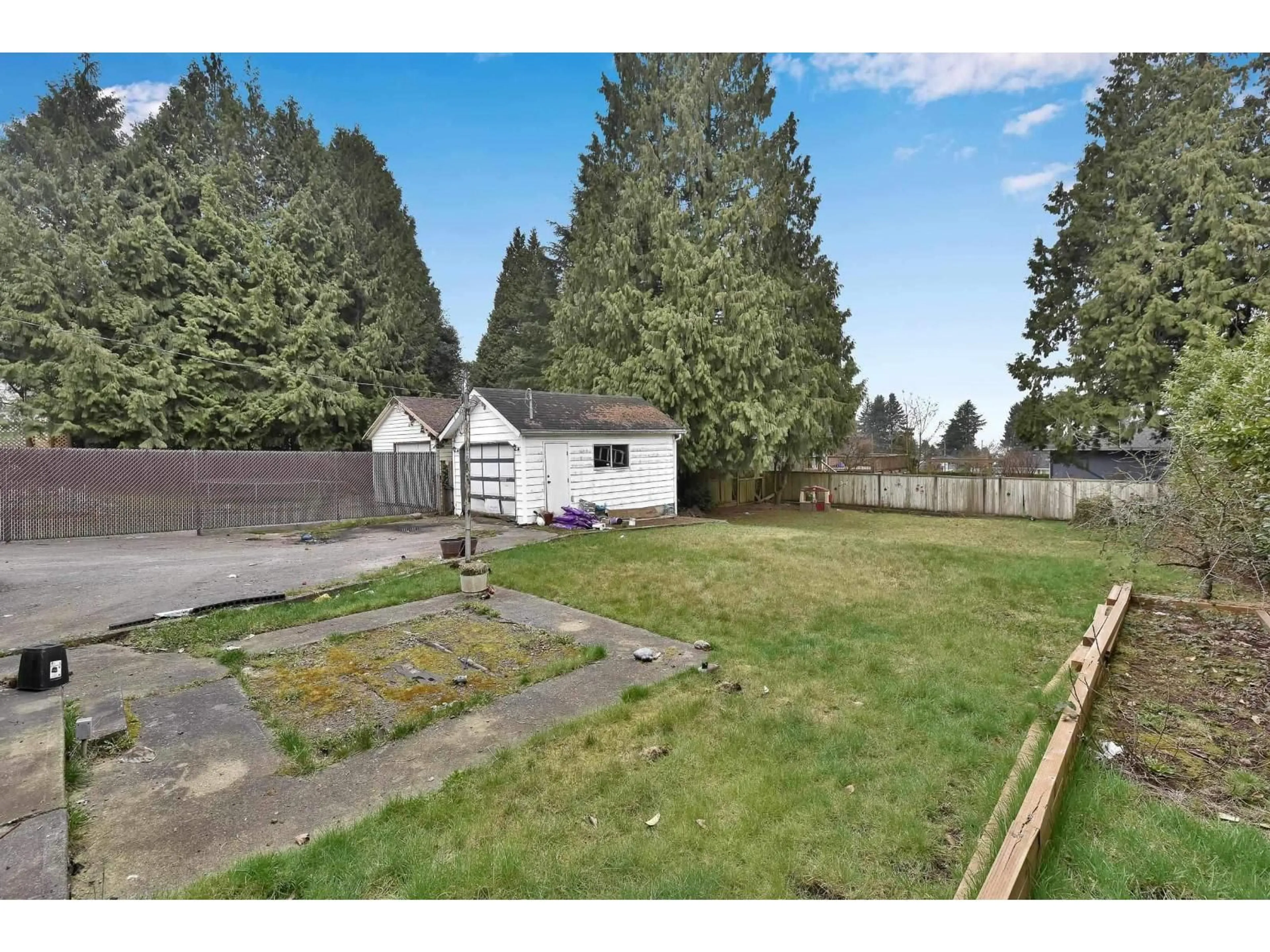 A pic from outside/outdoor area/front of a property/back of a property/a pic from drone, unknown for 9565 116 STREET, Delta British Columbia V4C5X2