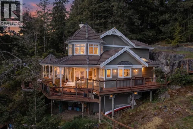 890 THE GROVE ROAD, Gambier Island 2