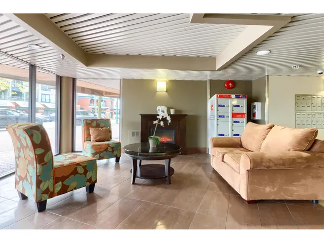 205 - 15213 PACIFIC AVENUE, White Rock 3